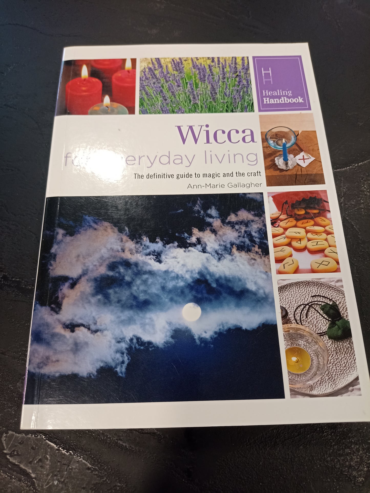 *SECONDHAND* Wicca for everyday living -kirja