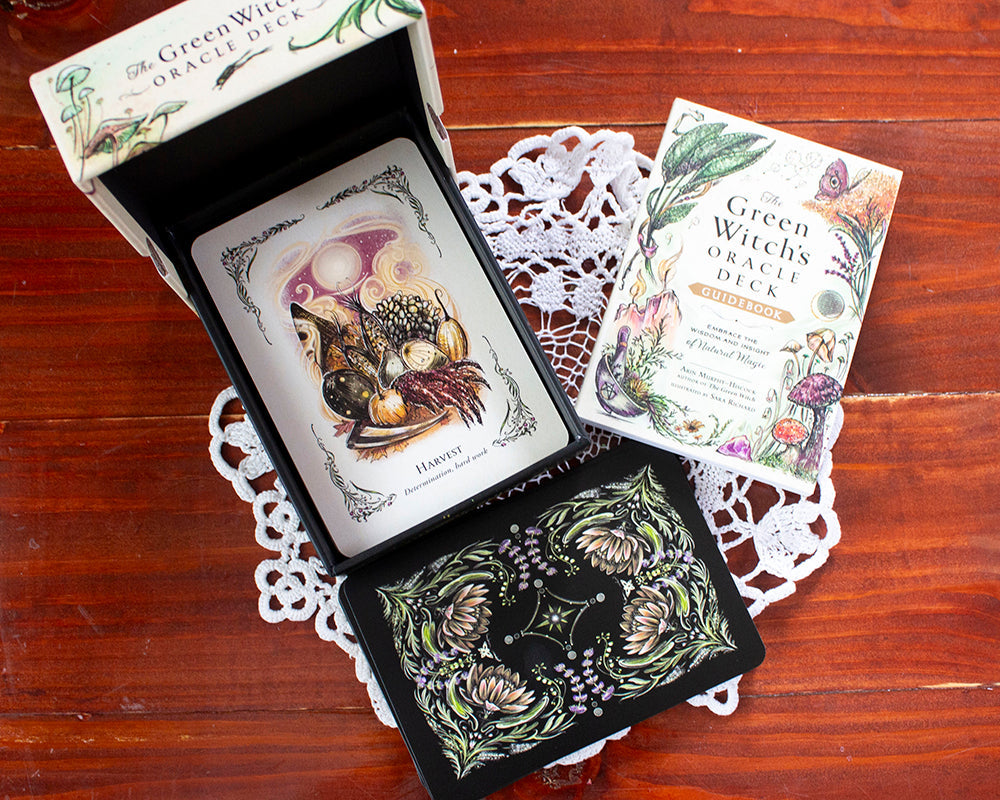 Green Witch's Oracle Deck -oraakkelikorttipakka