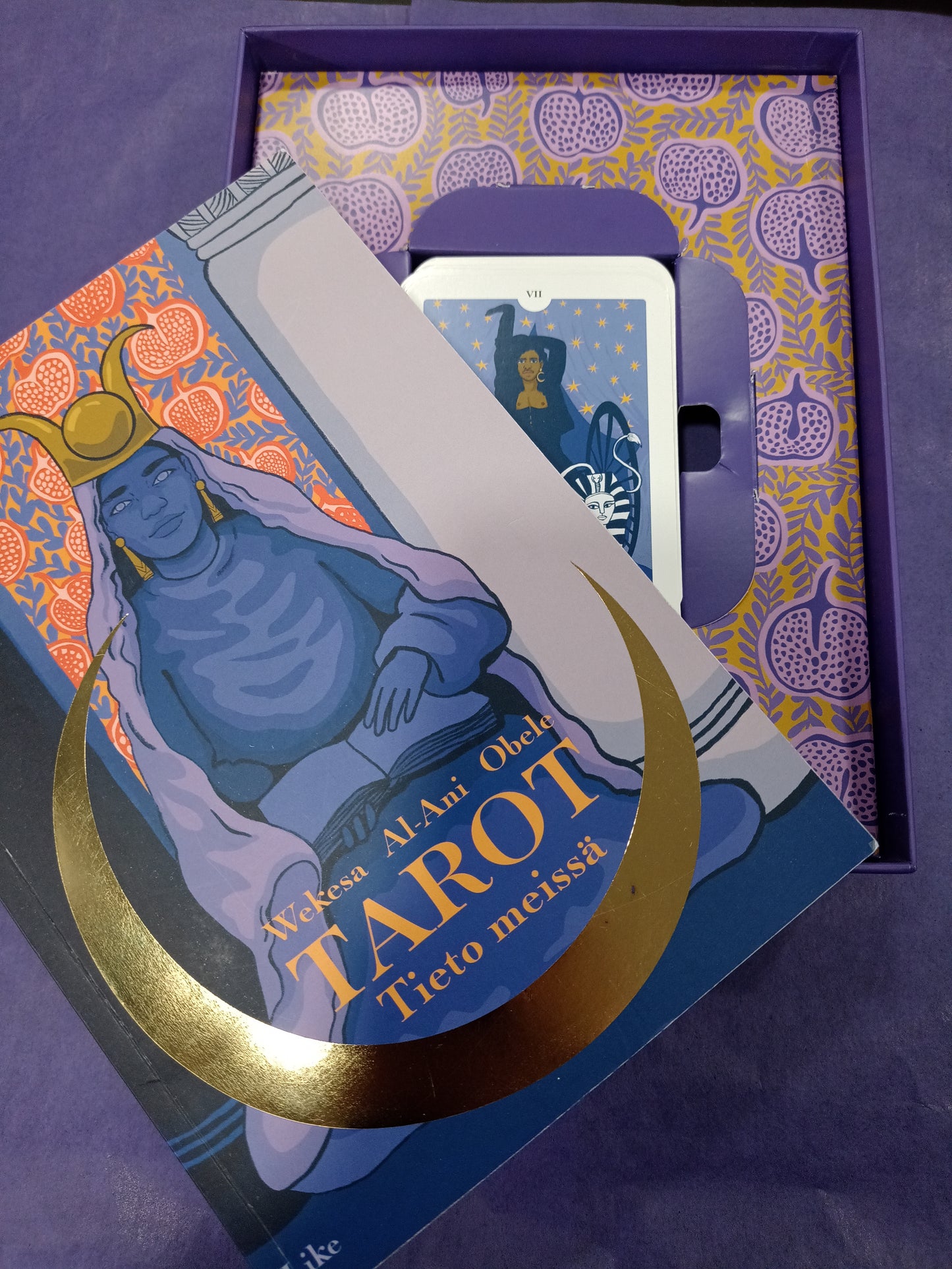 *SECONDHAND* Tarot - Tieto meissä