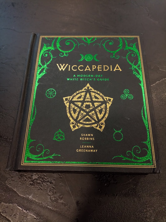 *SECONDHAND* Wiccapedia -kirja