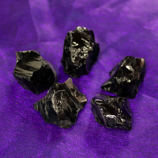 Musta obsidiaani raaka