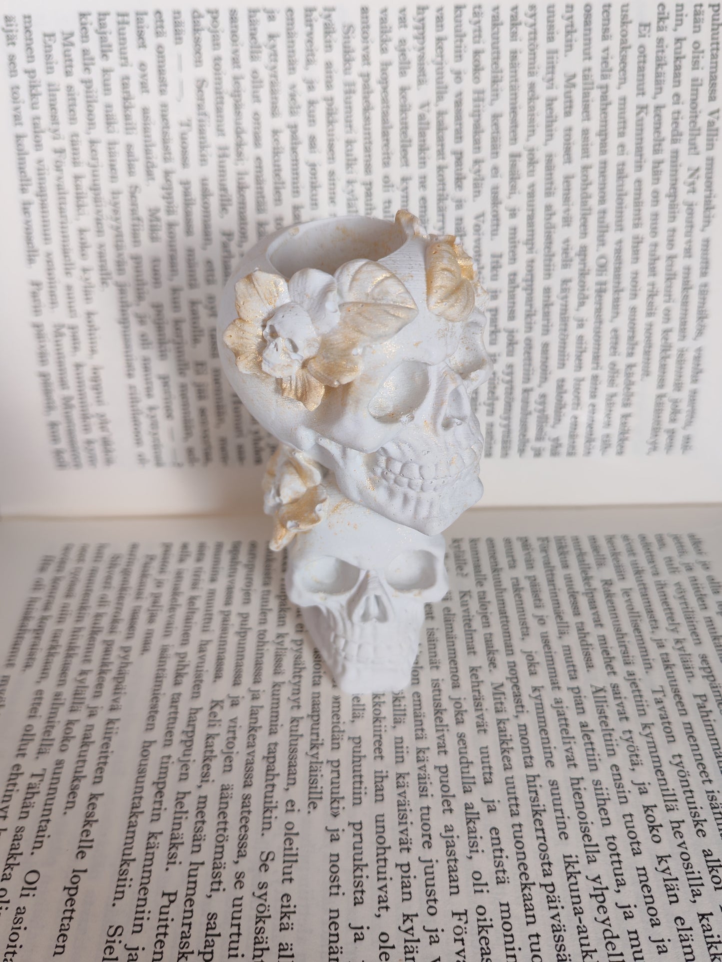 Ekohartsi - Blooming Bones-kynttilänjalka